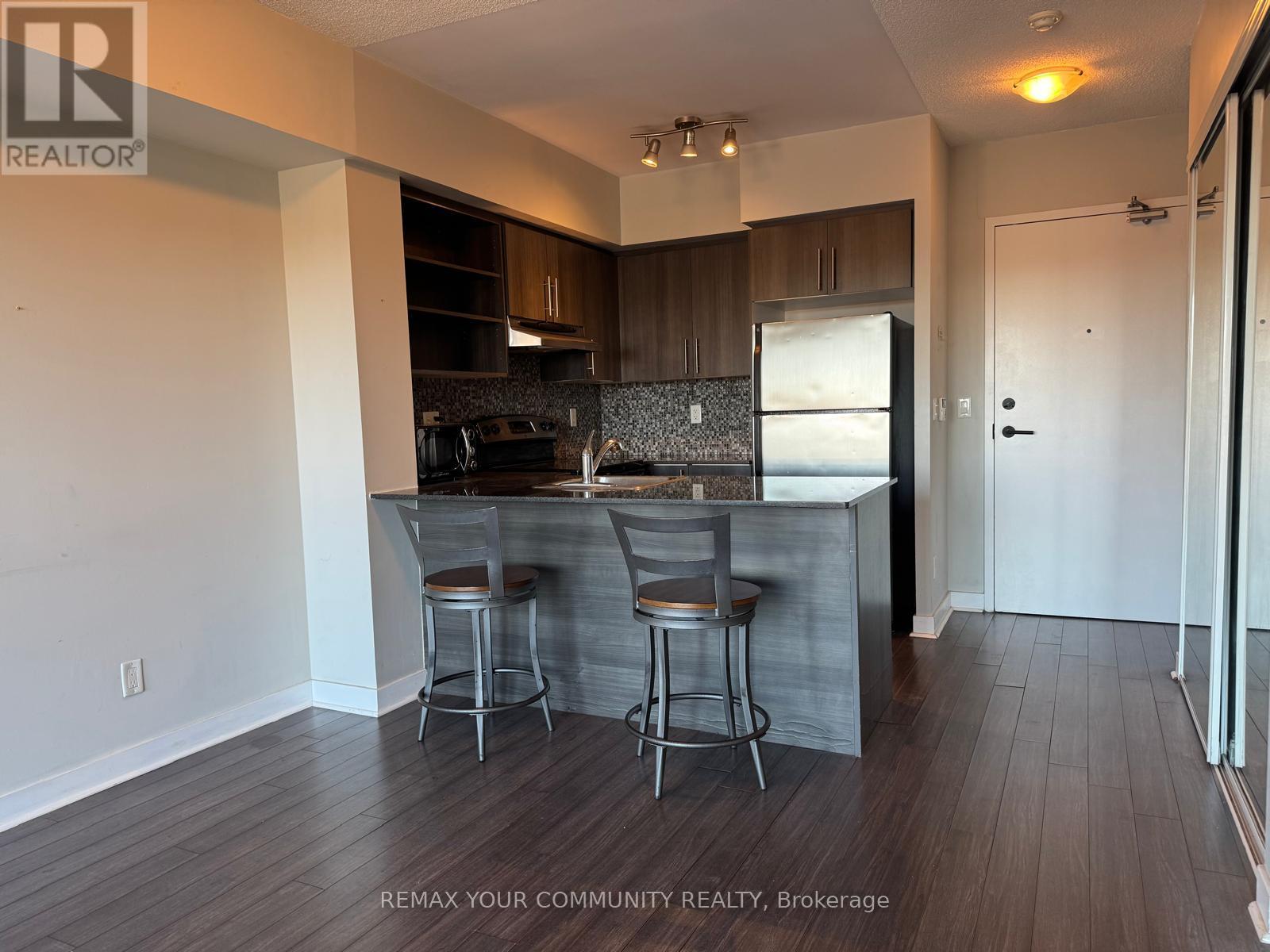 827 - 120 Dallimore Circle, Toronto, Ontario  M3C 4J1 - Photo 7 - C14096750