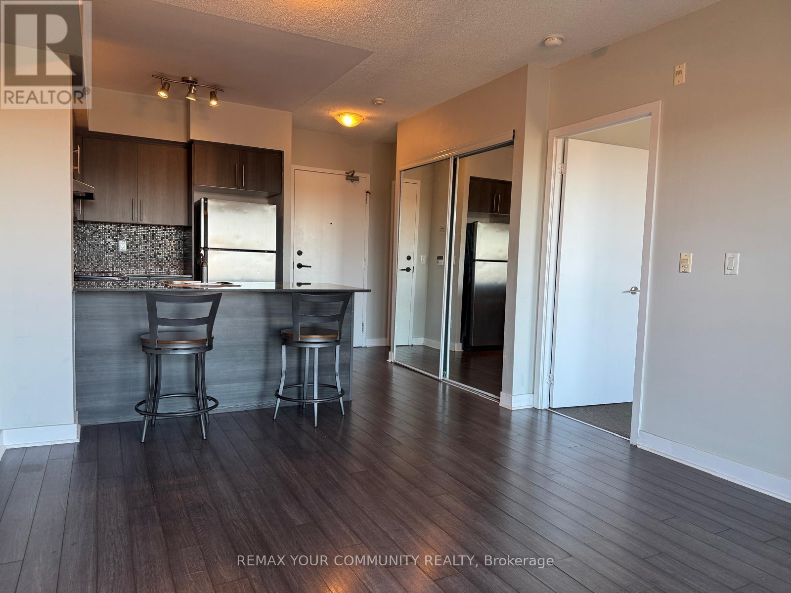 827 - 120 Dallimore Circle, Toronto, Ontario  M3C 4J1 - Photo 8 - C14096750