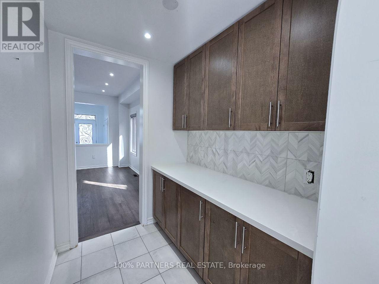219 William Fair Drive, Clarington, Ontario  L1C 4A6 - Photo 11 - E14100598