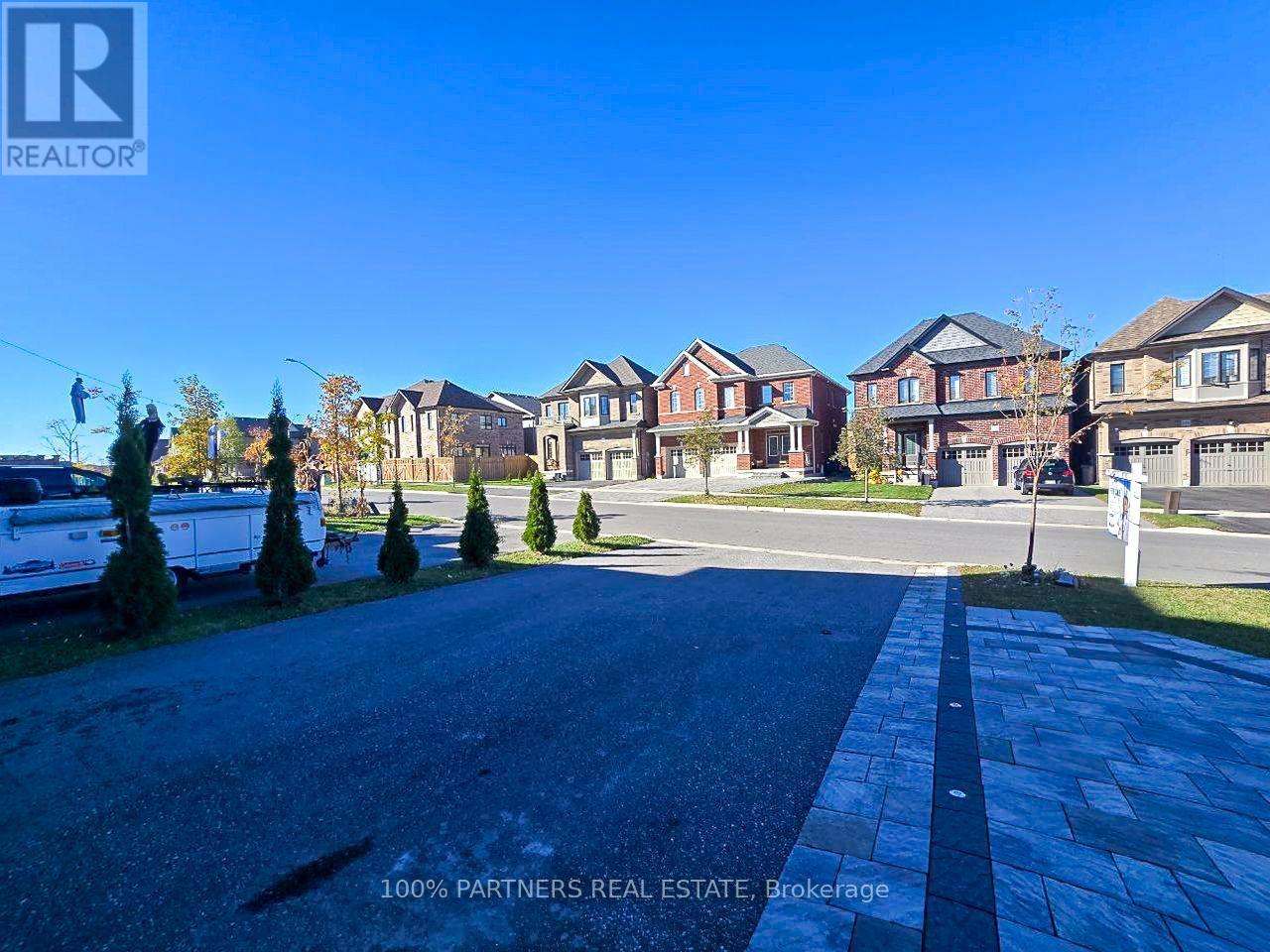 219 William Fair Drive, Clarington, Ontario  L1C 4A6 - Photo 5 - E14100598