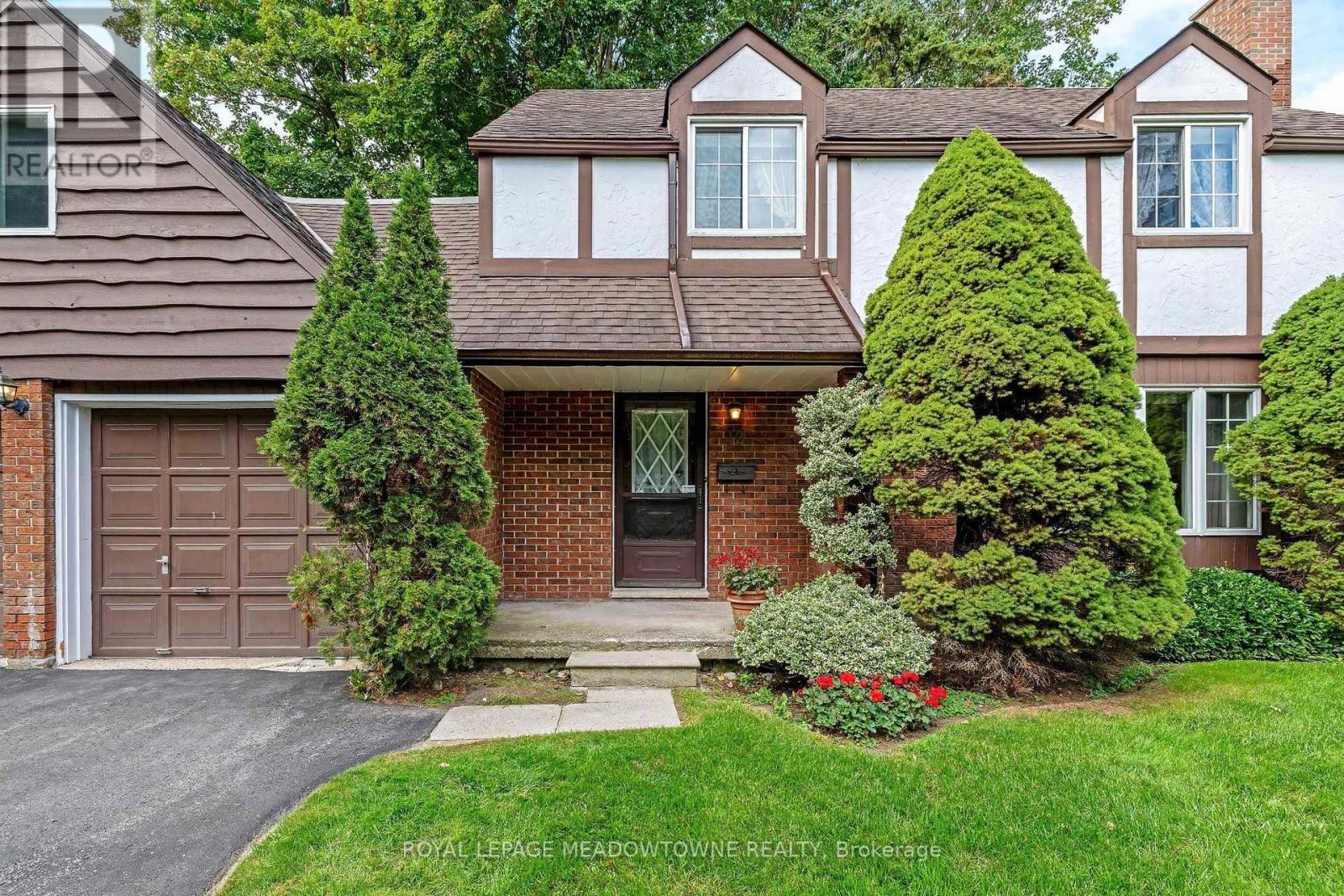 12 Mullen Place, Halton Hills, Ontario  L7G 2R9 - Photo 5 - W14102334