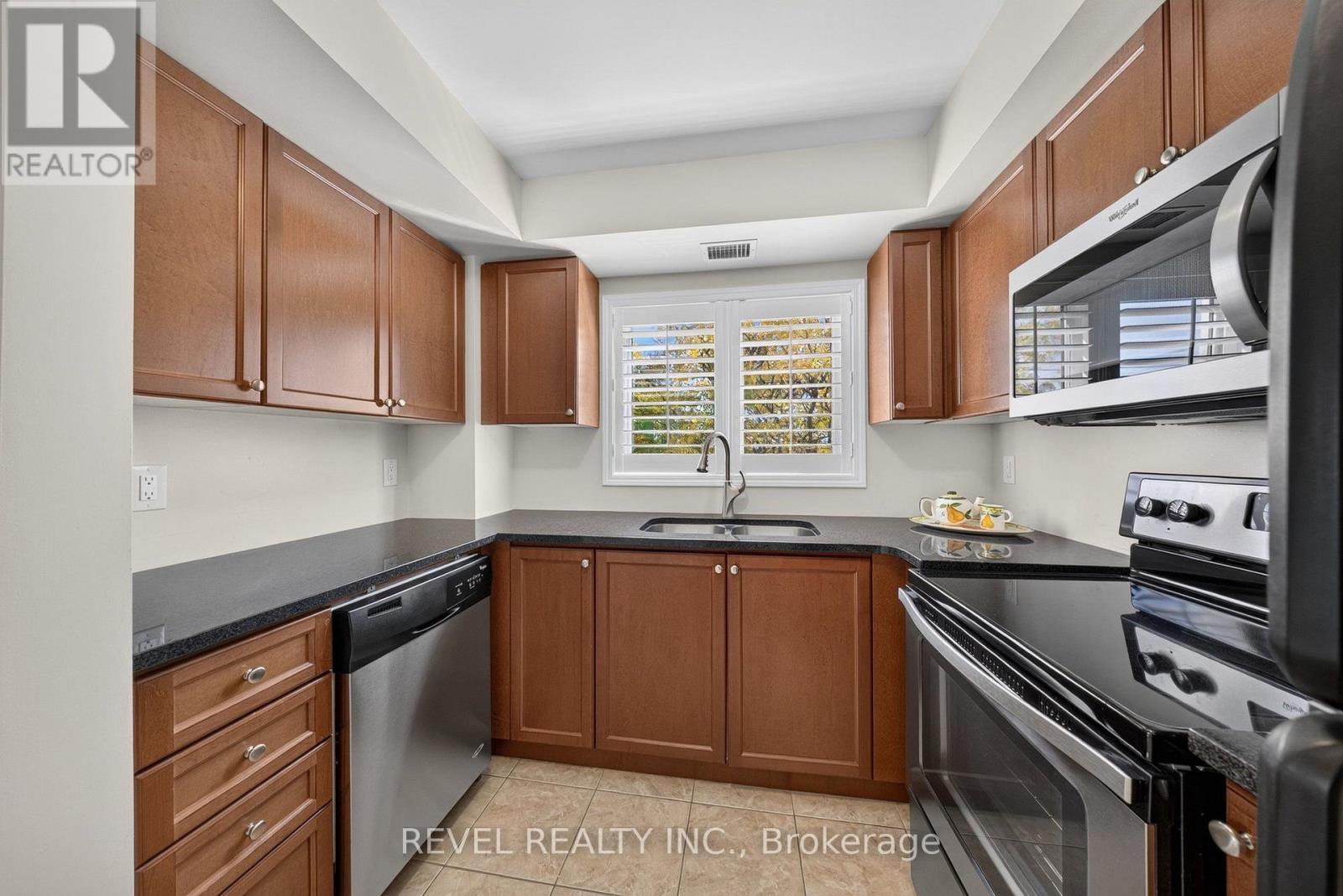 209 - 1045 Nadalin Heights, Milton, Ontario  L9T 8R5 - Photo 15 - W14102362