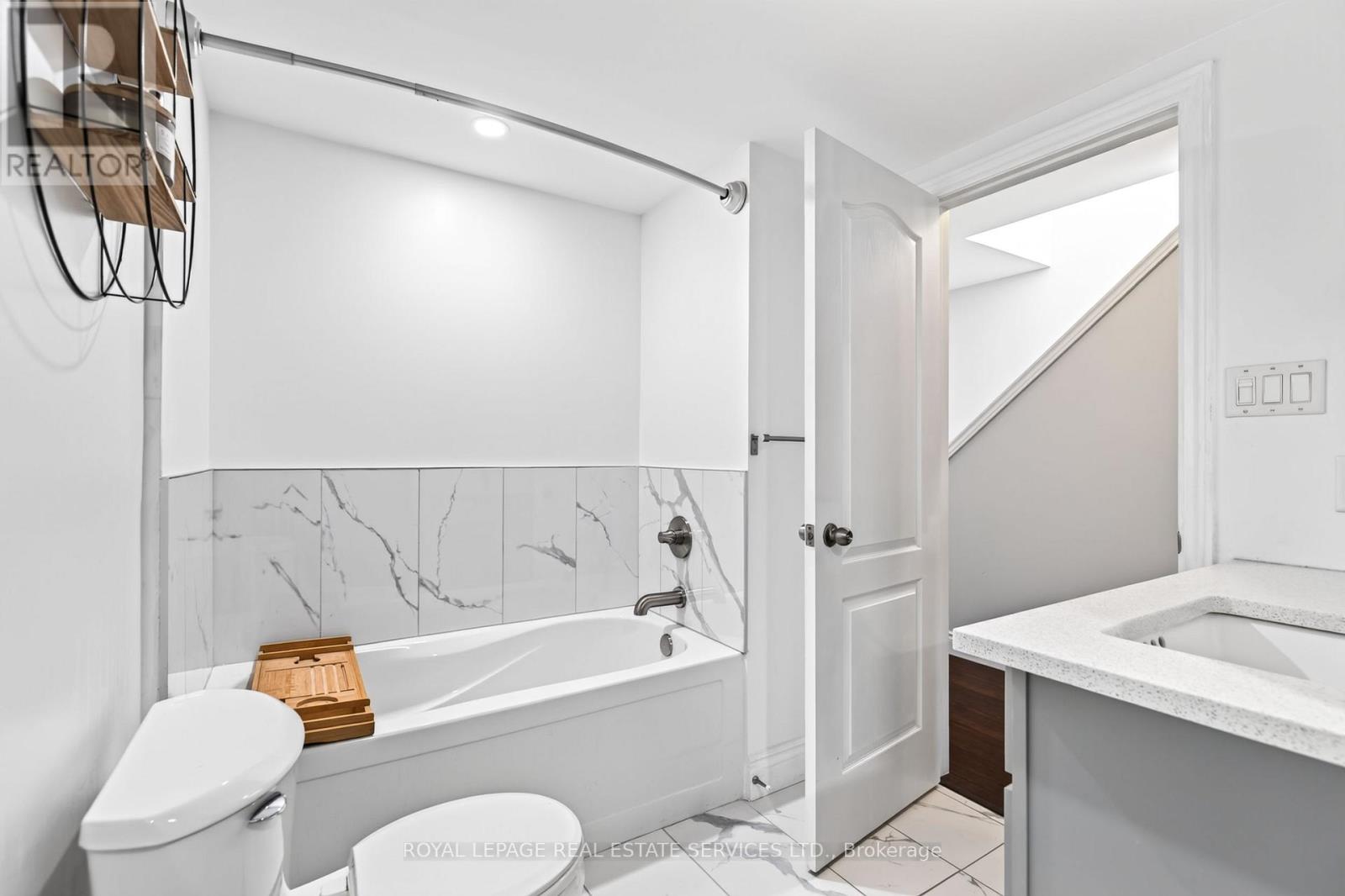 2453 Scholars Common Lane, Burlington, Ontario  L7P 2W2 - Photo 31 - W14102450
