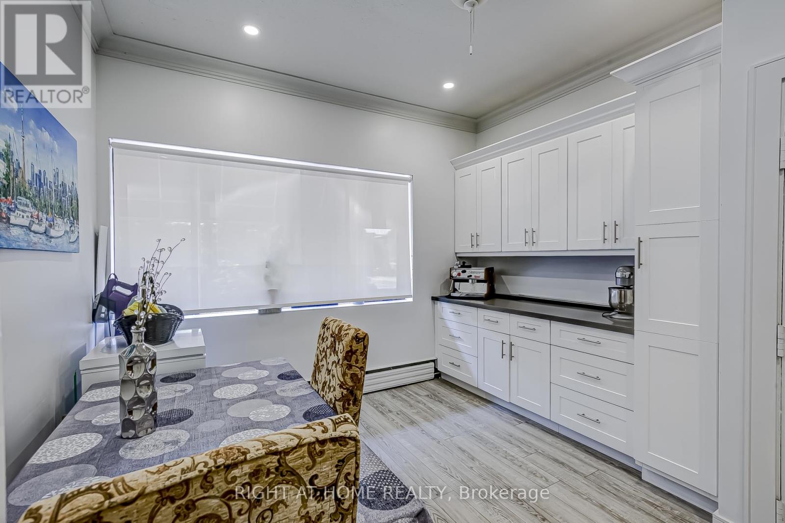 181 Lakeshore Road E, Mississauga, Ontario  L5G 1G2 - Photo 12 - W14102504