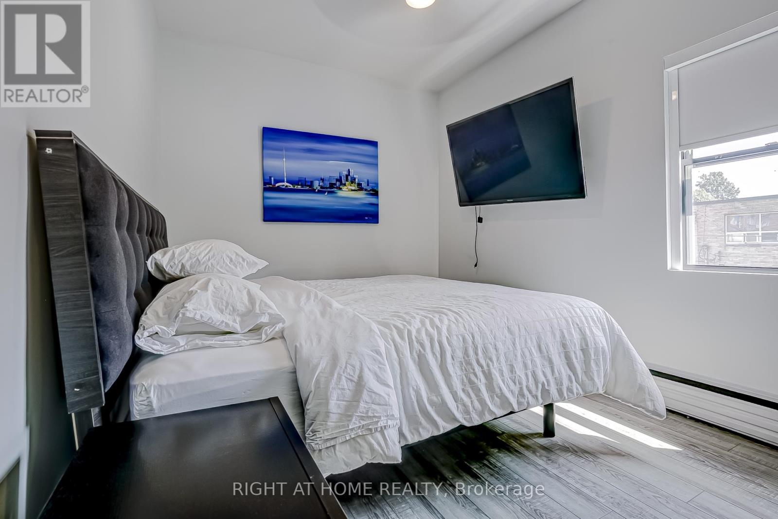 181 Lakeshore Road E, Mississauga, Ontario  L5G 1G2 - Photo 18 - W14102504