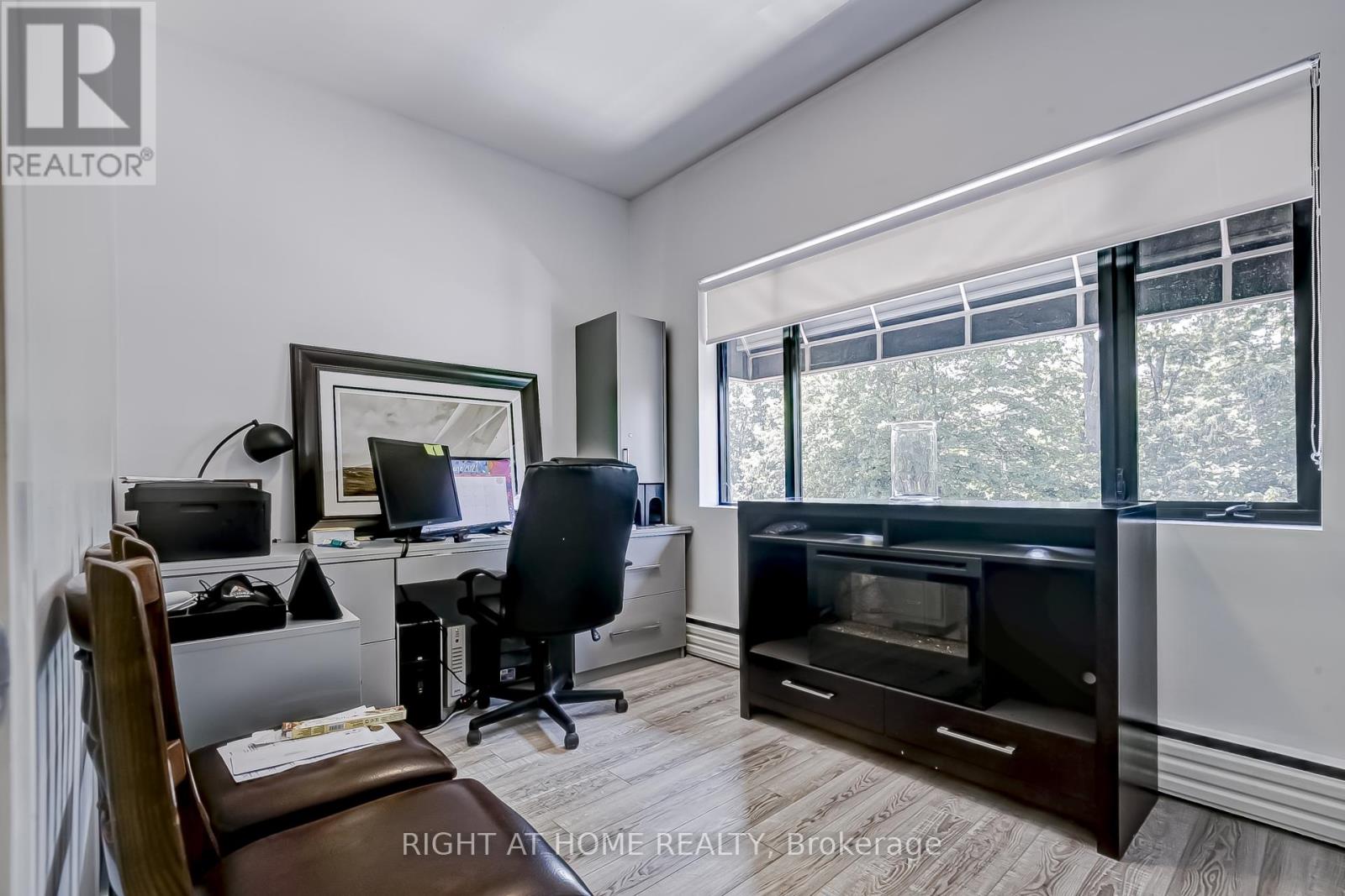 181 Lakeshore Road E, Mississauga, Ontario  L5G 1G2 - Photo 19 - W14102504