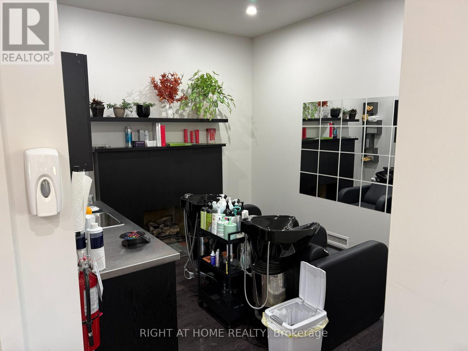 181 Lakeshore Road E, Mississauga, Ontario  L5G 1G2 - Photo 46 - W14102504