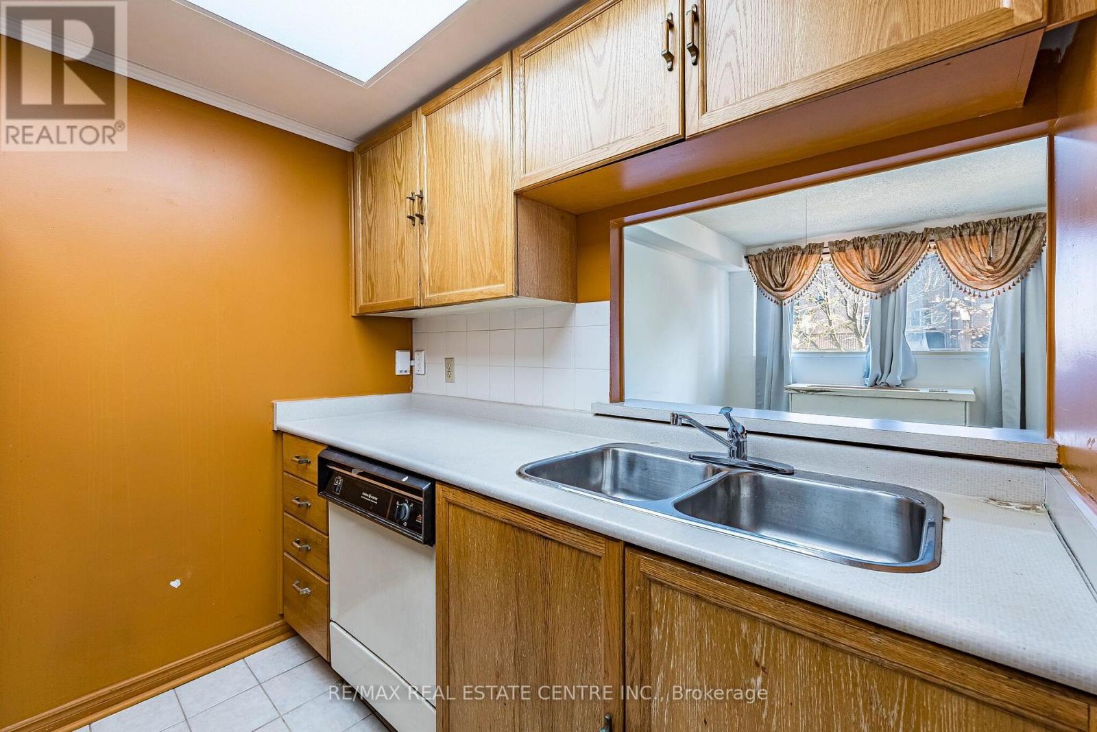 101 - 8351 Mclaughlin Road S, Brampton, Ontario  L6Y 4H8 - Photo 7 - W14102568