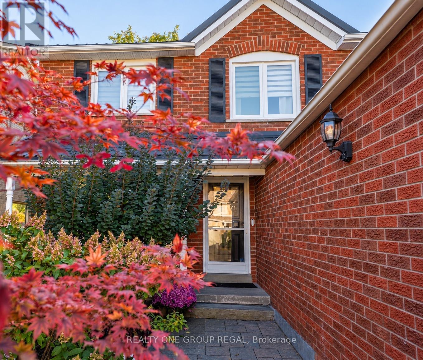 50 Nipissing Crescent, Brampton, Ontario  L6S 5A3 - Photo 2 - W14102628