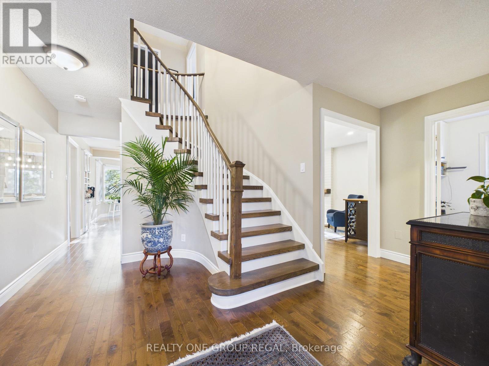 50 Nipissing Crescent, Brampton, Ontario  L6S 5A3 - Photo 4 - W14102628