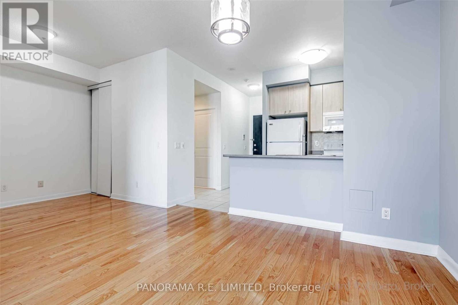 209 - 235 Sherway Gardens Road, Toronto (Islington-City Centre West), Ontario  M9C 0A2 - Photo 3 - W14102640