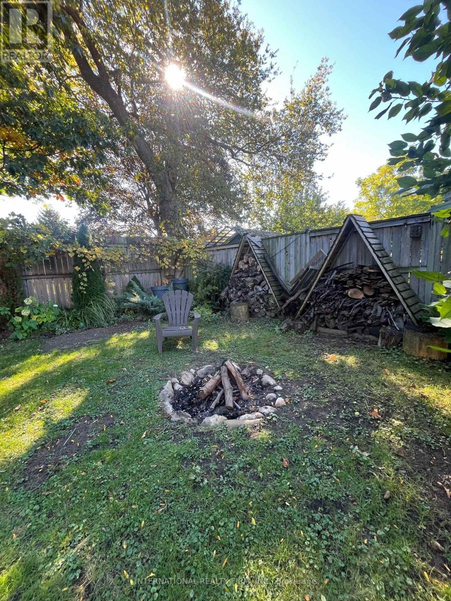 582 South Service Road, Mississauga, Ontario  L5G 2S6 - Photo 20 - W14083552
