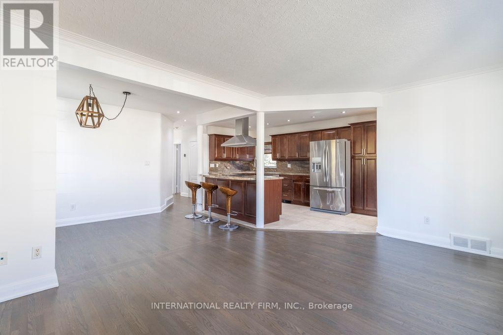 582 South Service Road, Mississauga, Ontario  L5G 2S6 - Photo 9 - W14083552