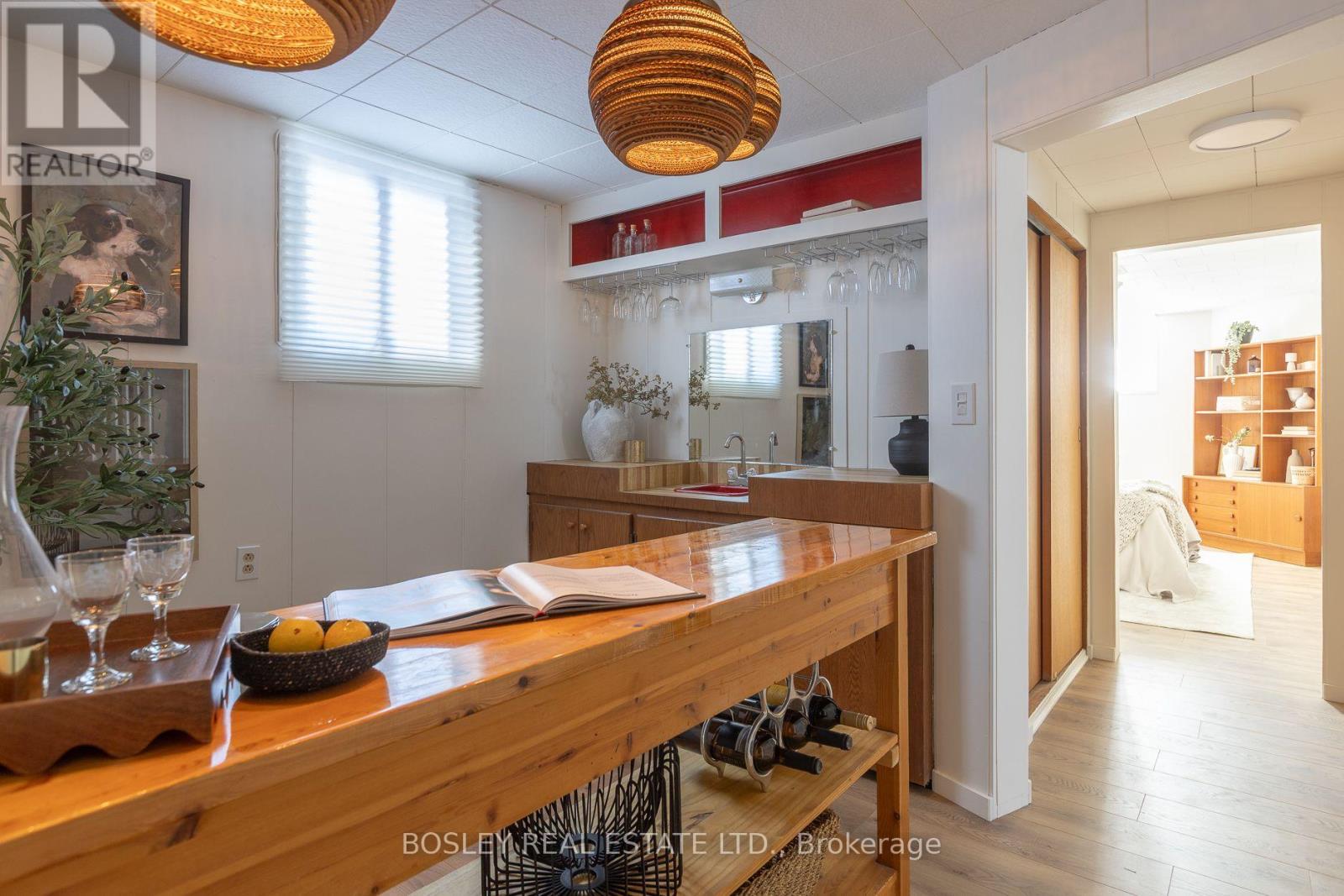 16 Delroy Drive, Toronto, Ontario  M8Y 1M7 - Photo 32 - W14095052