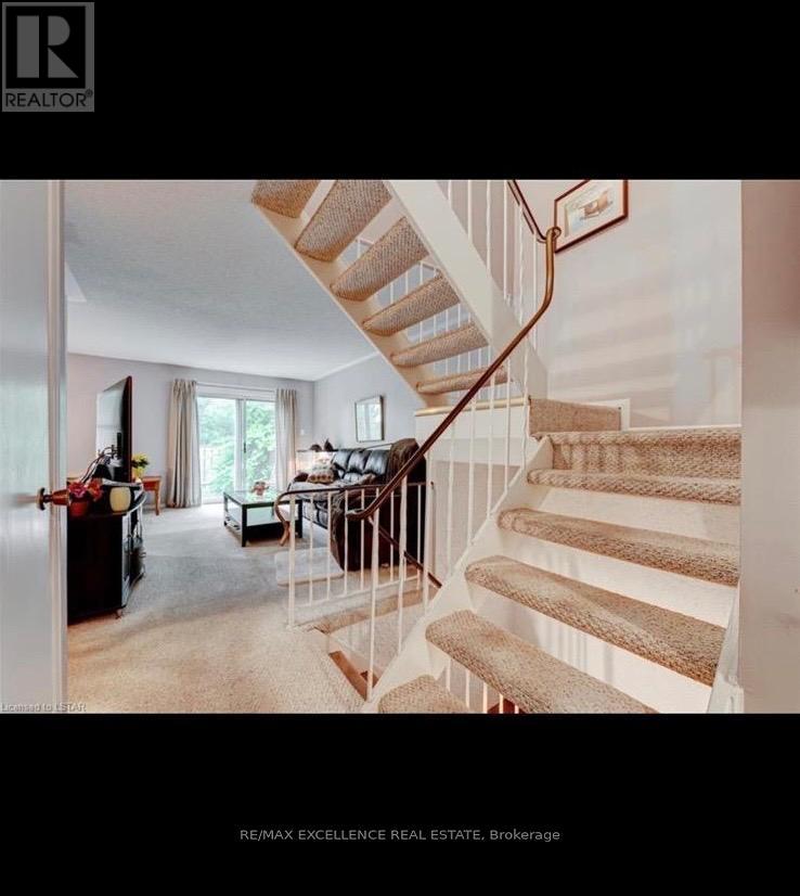 328 Wilkins Street, London South, Ontario  N6C 5B2 - Photo 2 - X14095690