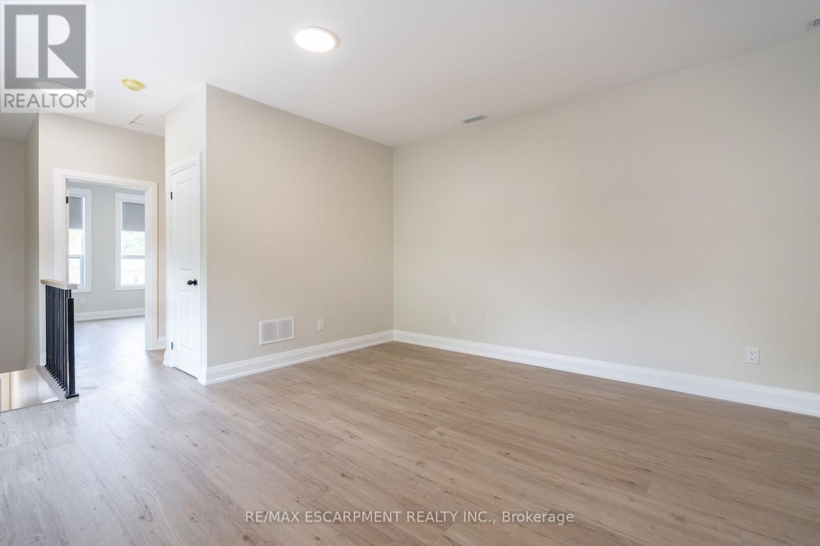 A - 9 Munn Street, Hamilton, Ontario  L8V 1J8 - Photo 11 - X14102356