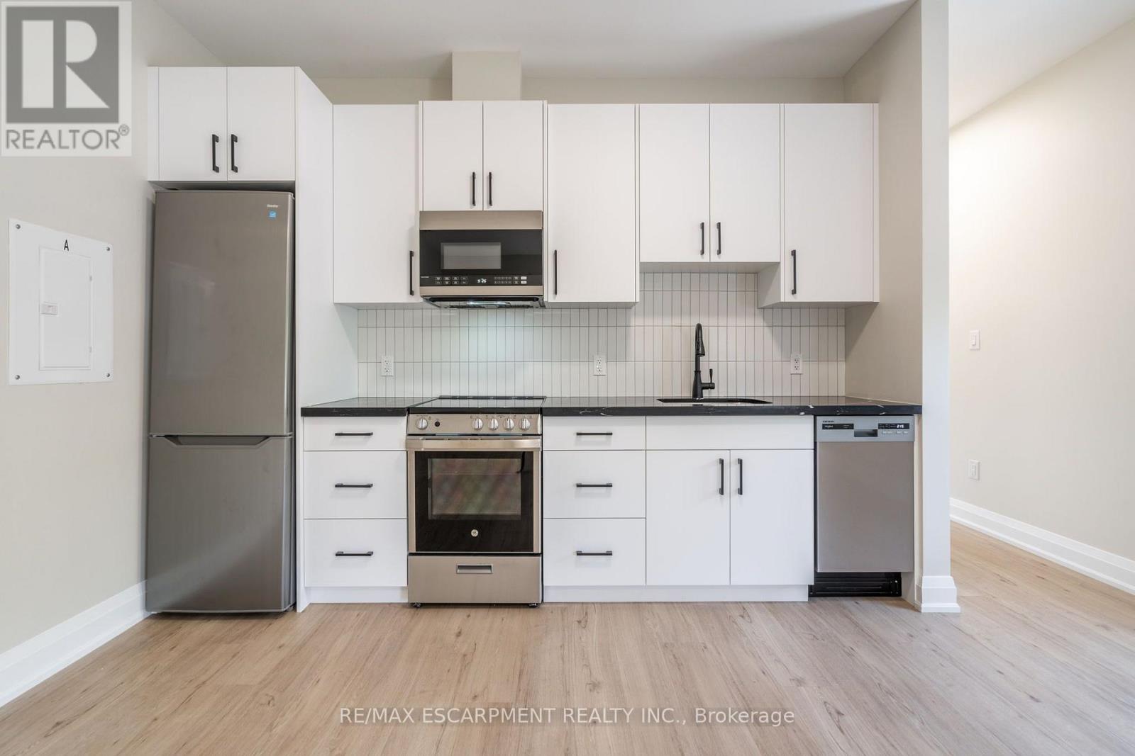 A - 9 Munn Street, Hamilton, Ontario  L8V 1J8 - Photo 13 - X14102356