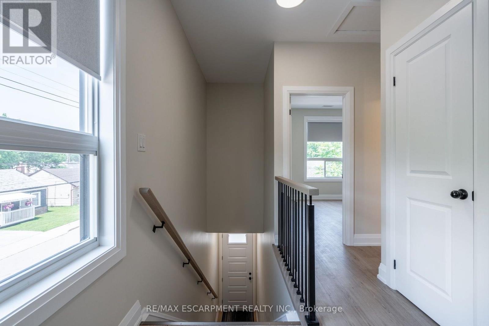 A - 9 Munn Street, Hamilton, Ontario  L8V 1J8 - Photo 2 - X14102356