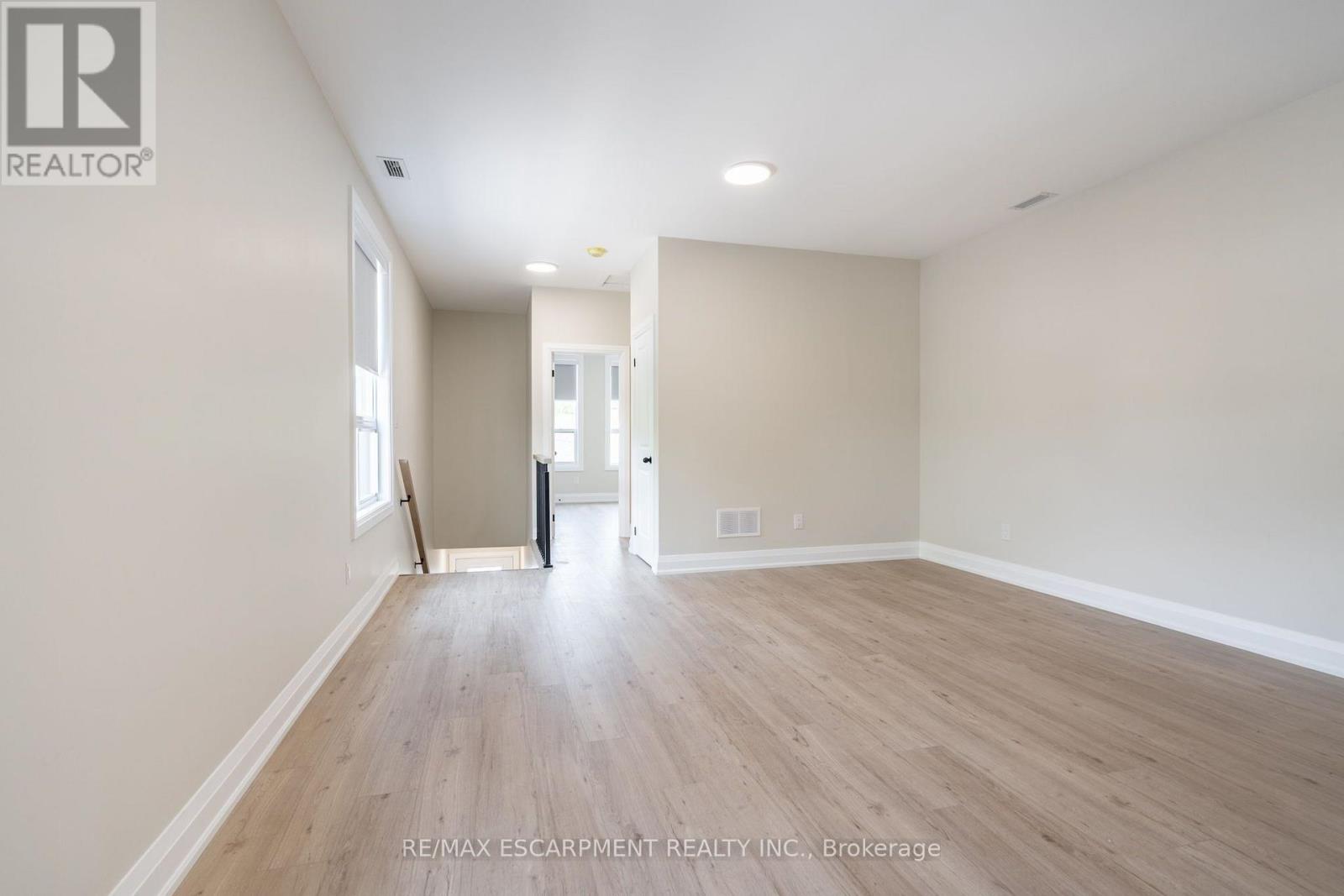 A - 9 Munn Street, Hamilton, Ontario  L8V 1J8 - Photo 9 - X14102356