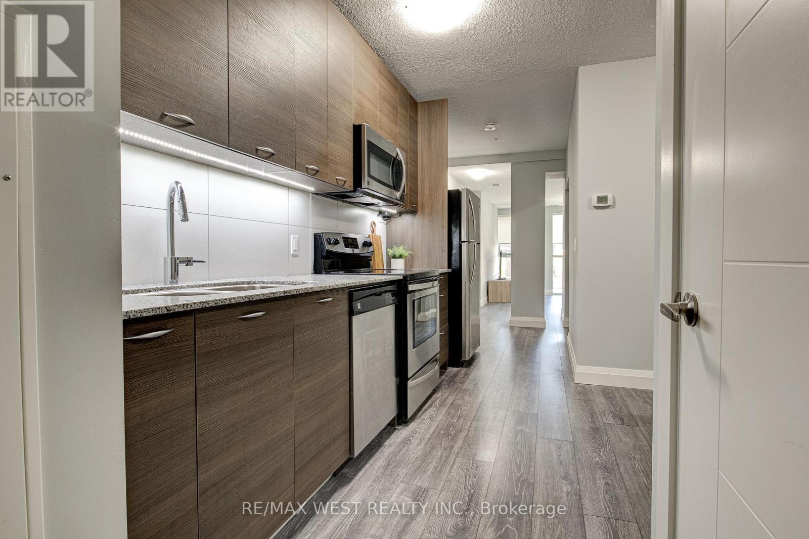 215 - 318 Spruce Street, Waterloo, Ontario  N2L 0E9 - Photo 5 - X14102456