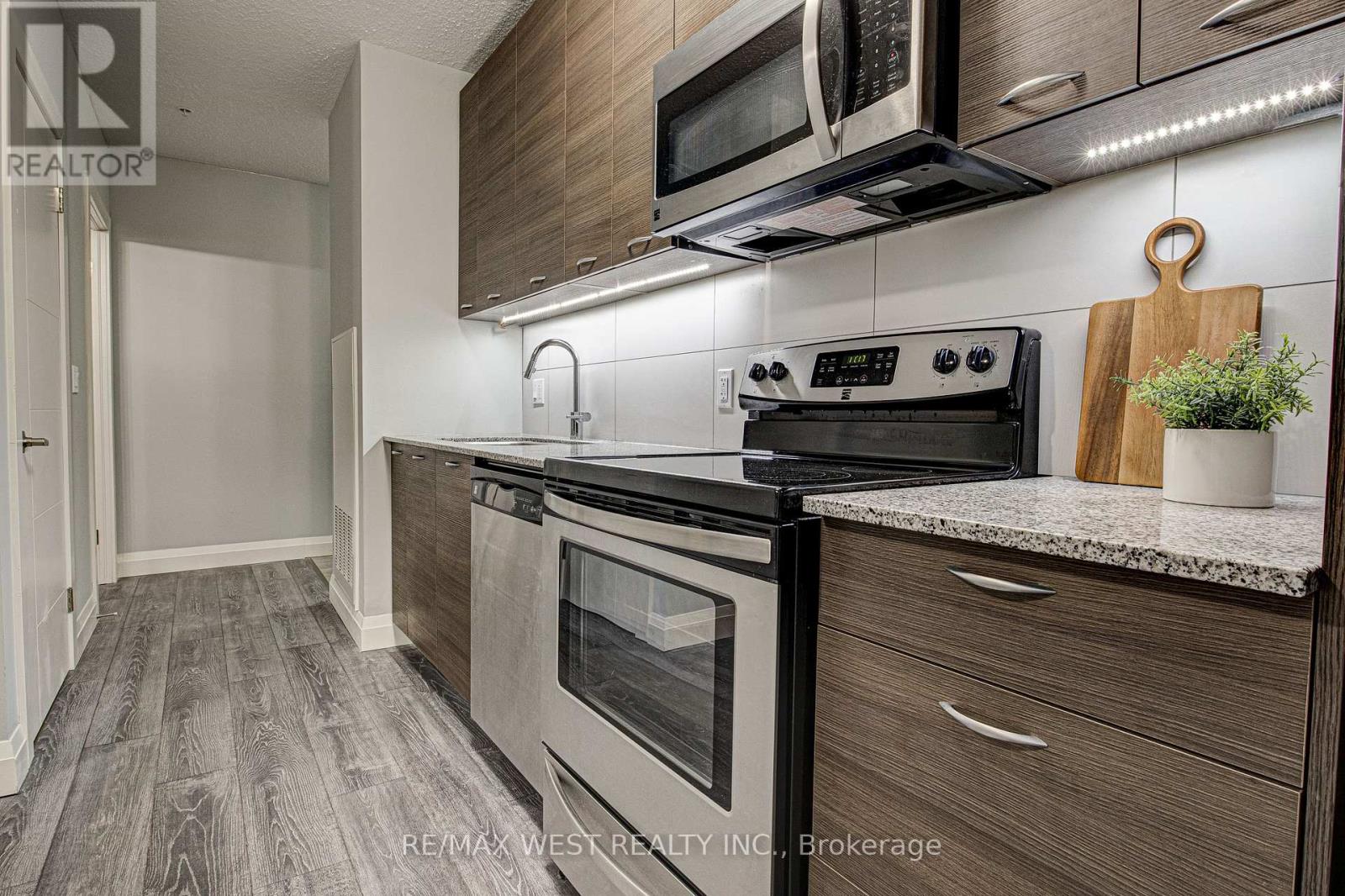 215 - 318 Spruce Street, Waterloo, Ontario  N2L 0E9 - Photo 7 - X14102456