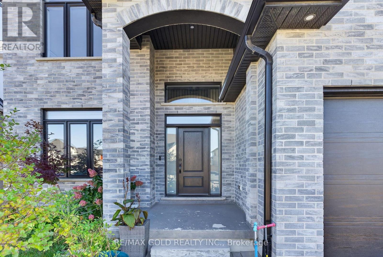 1867 Fountain Grass Drive, London South, Ontario  N6K 0K6 - Photo 4 - X14100190