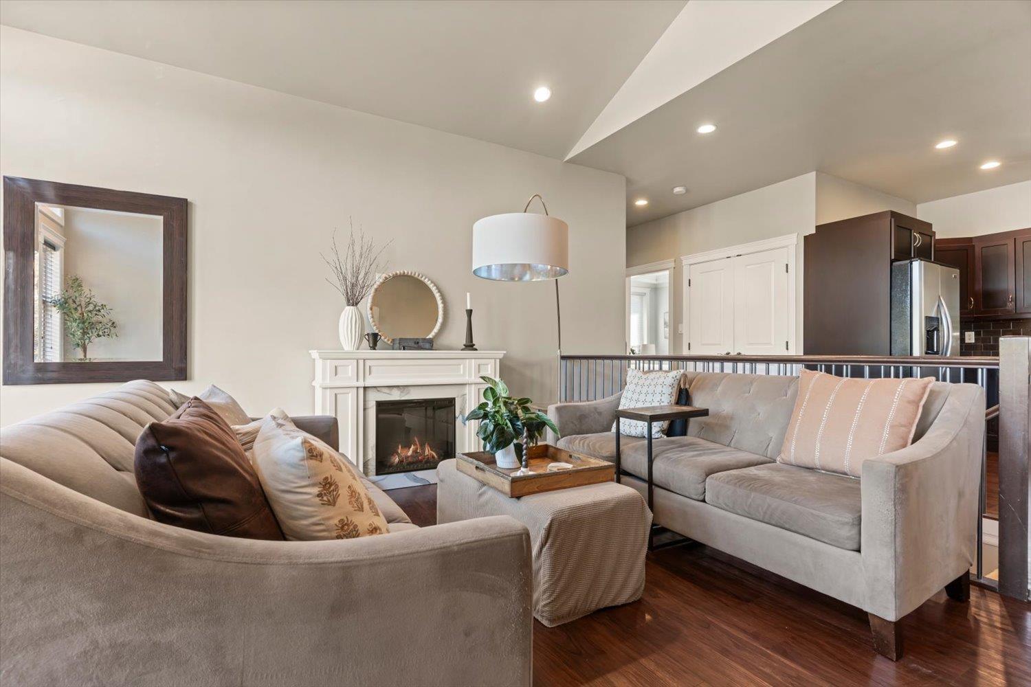 6898 CHEAM AVENUE|Agassiz