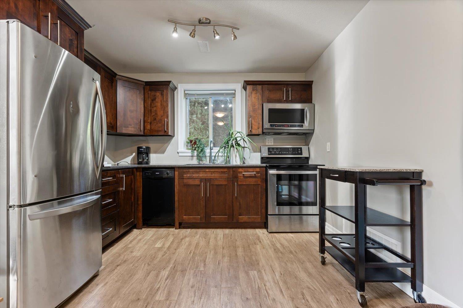 6898 CHEAM AVENUE|Agassiz