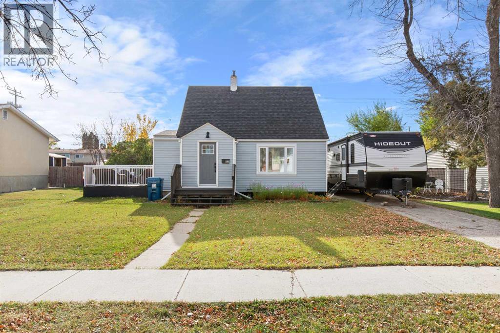 620 Broadway Avenue E, Redcliff, Alberta  T0J 2P0 - Photo 1 - A2353184