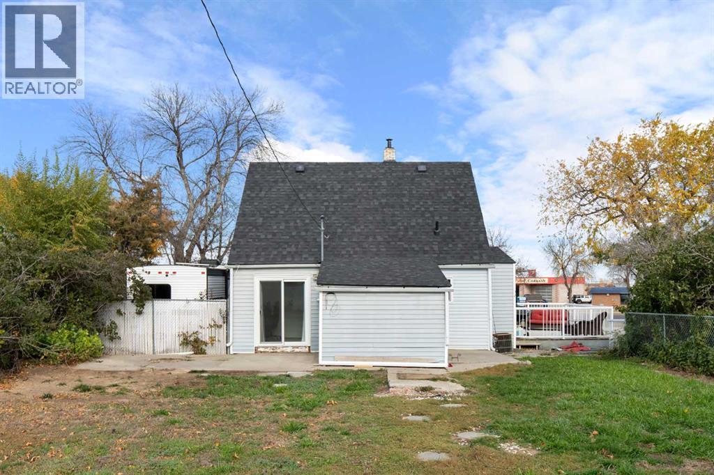 620 Broadway Avenue E, Redcliff, Alberta  T0J 2P0 - Photo 39 - A2353184