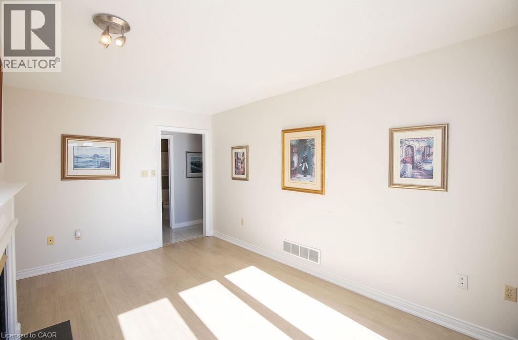 7 Falconridge Drive, Hamilton, Ontario  L9B 2P2 - Photo 16 - 40872929
