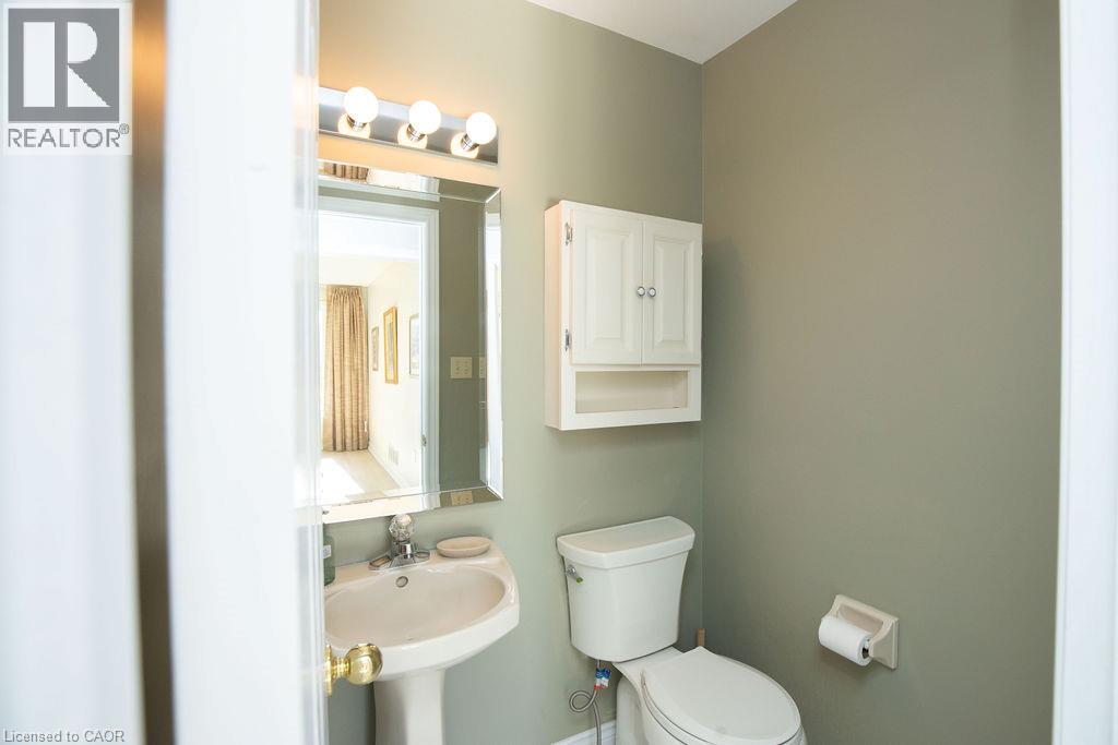 7 Falconridge Drive, Hamilton, Ontario  L9B 2P2 - Photo 18 - 40872929