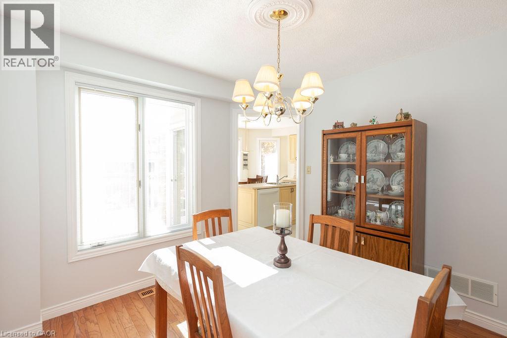 7 Falconridge Drive, Hamilton, Ontario  L9B 2P2 - Photo 8 - 40872929