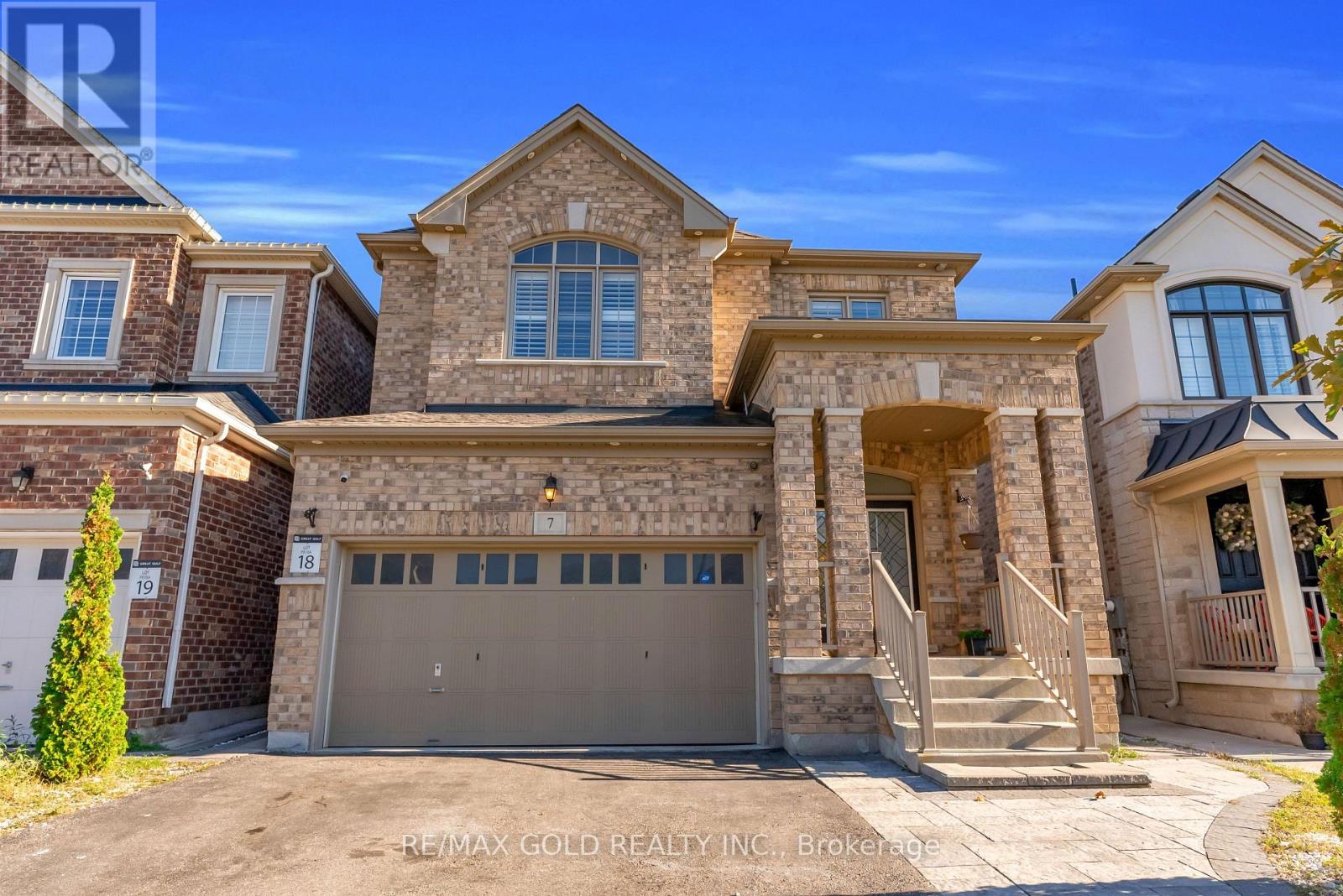 7 Vetch Street, Brampton, Ontario  L6Y 0E3 - Photo 6 - W14102372