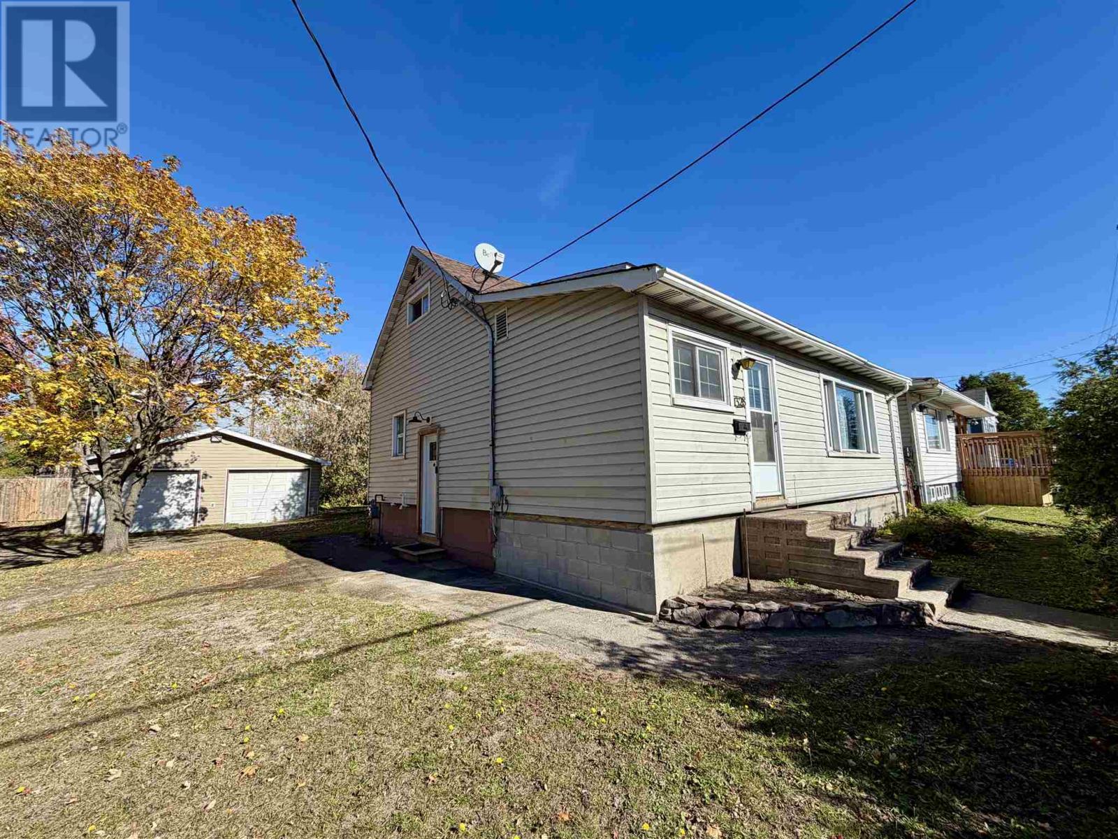 328 Mcnabb St, Sault Ste. Marie, Ontario  P6B 2B4 - Photo 2 - SM262945