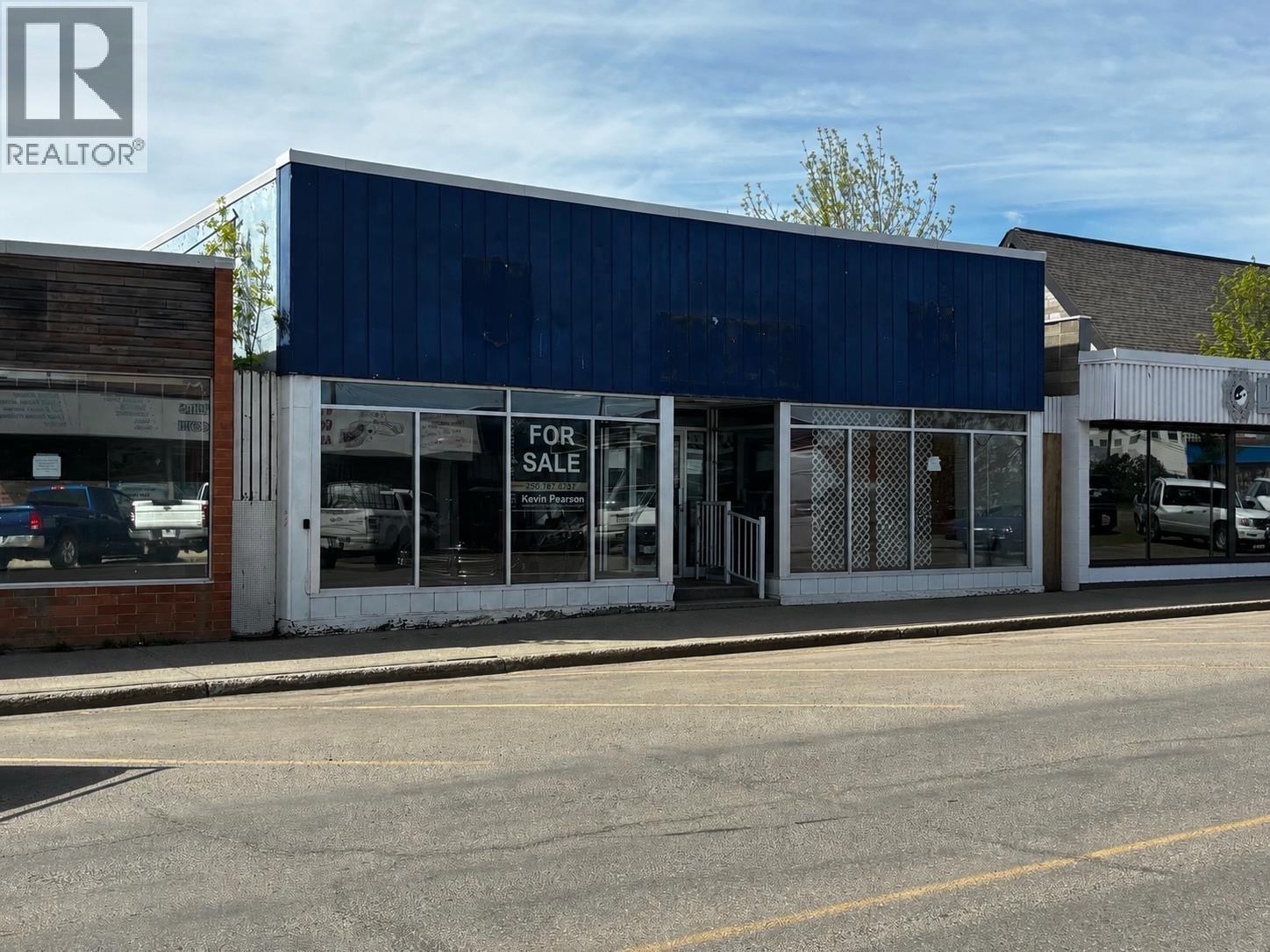 1021 103 Avenue, Dawson Creek, British Columbia