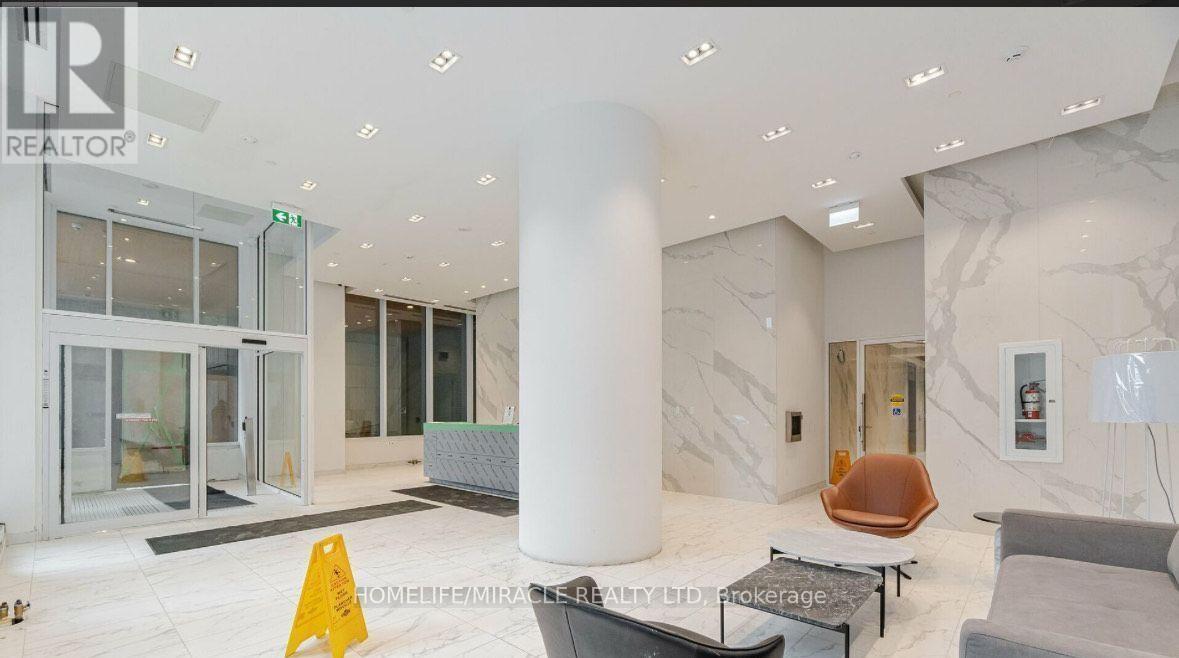 2421 - 230 Simcoe Street, Toronto, Ontario  M5T 0G7 - Photo 4 - C14099322