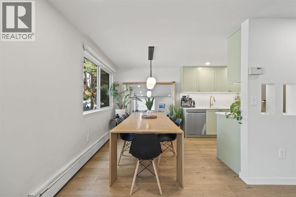 206 327 W 2nd Street, North Vancouver, British Columbia  V7M 1E2 - Photo 3 - R3177350
