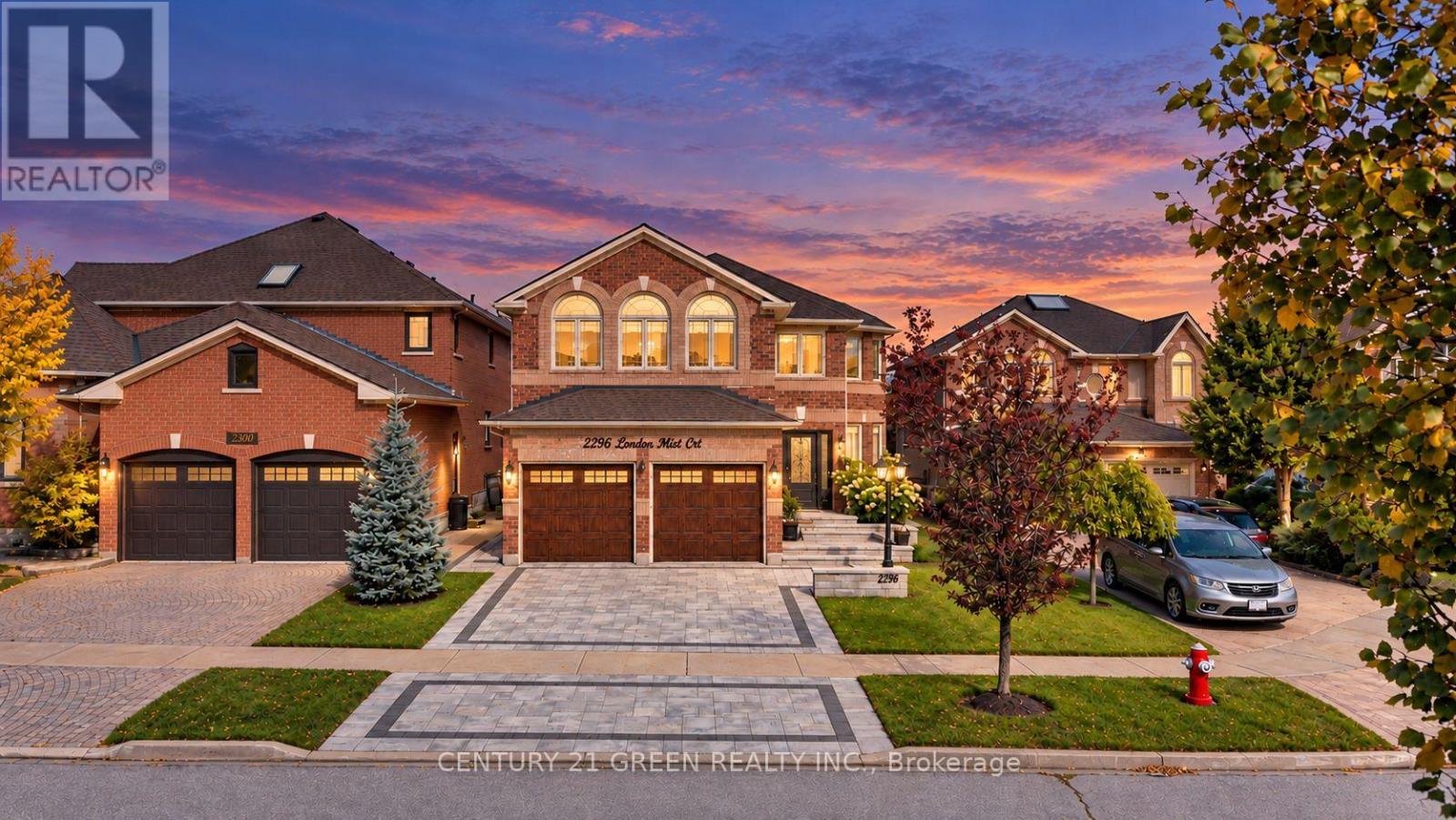 2296 London Mist Court, Mississauga, Ontario  L5M 5Y4 - Photo 2 - W14084486