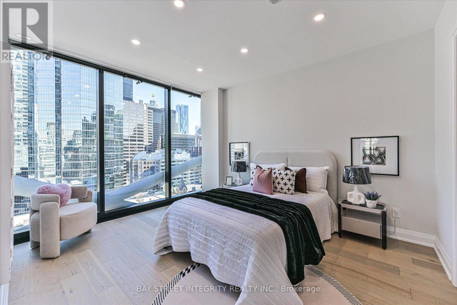 1403 - 224 King Street W, Toronto, Ontario  M5H 0A6 - Photo 14 - C14102728