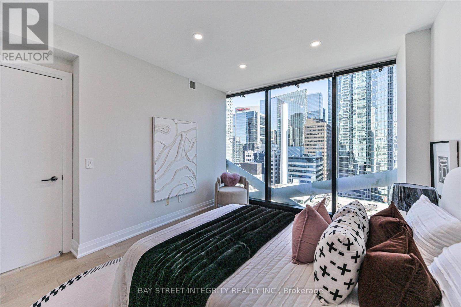 1403 - 224 King Street W, Toronto, Ontario  M5H 0A6 - Photo 16 - C14102728