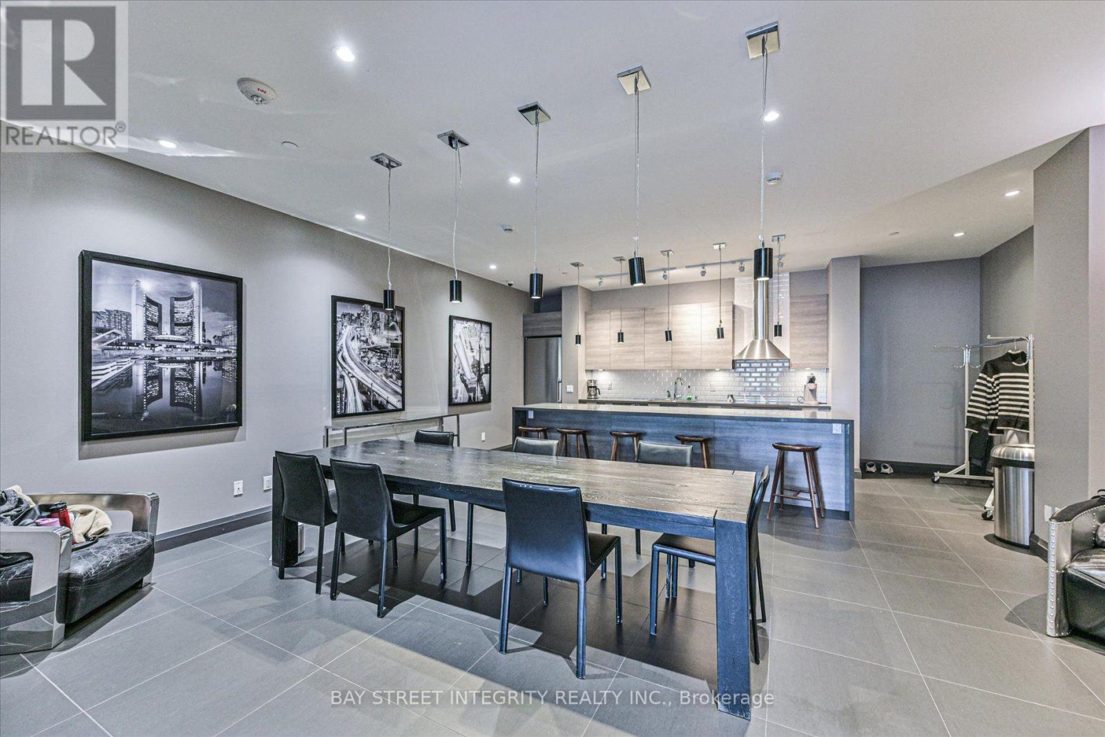 1403 - 224 King Street W, Toronto, Ontario  M5H 0A6 - Photo 33 - C14102728