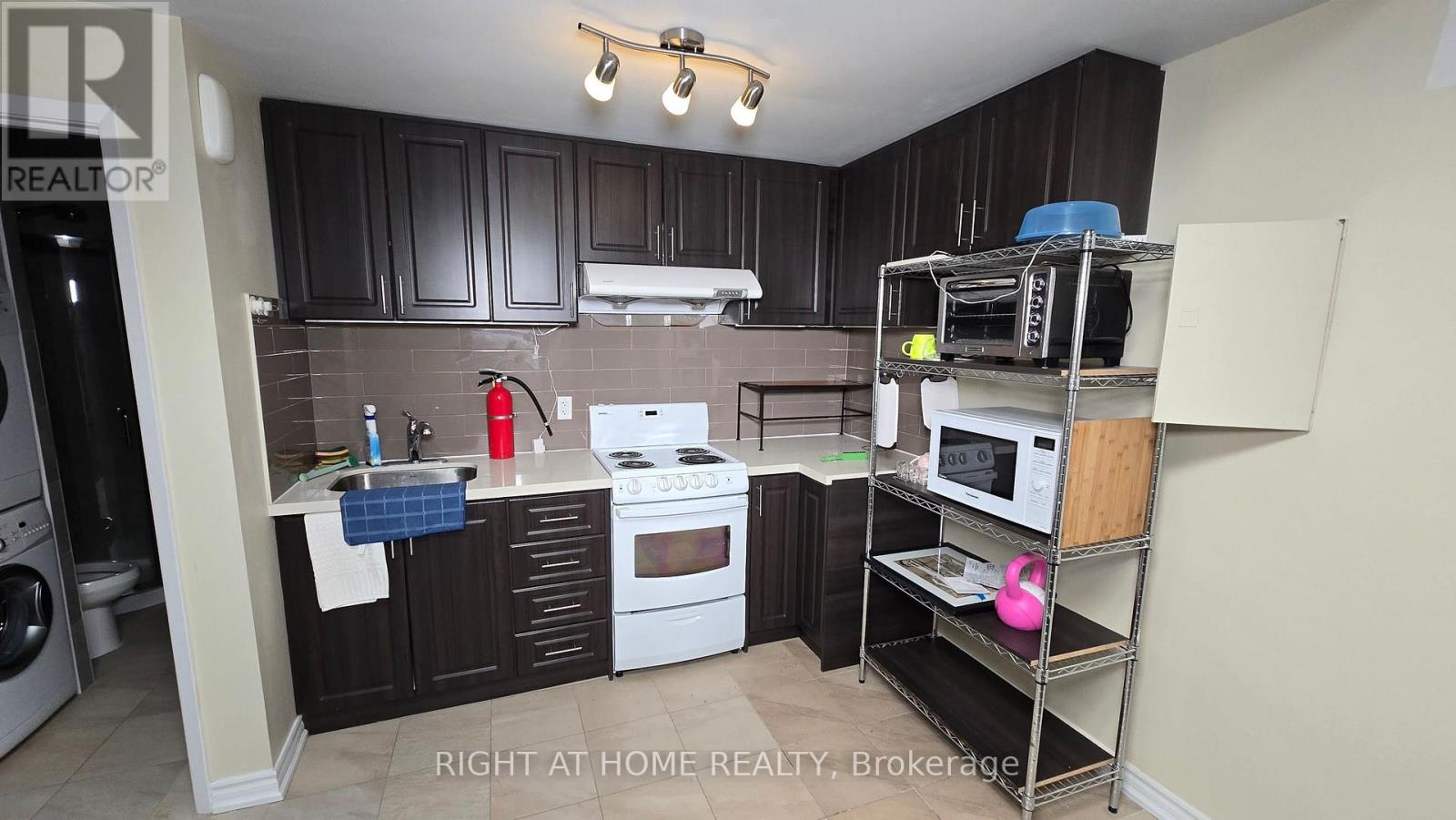 2150 Yonge Street, Toronto, Ontario  M4S 2A8 - Photo 4 - C14102746