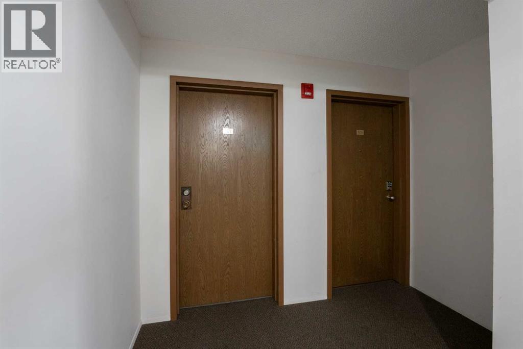 307, 65 Temple Boulevard W