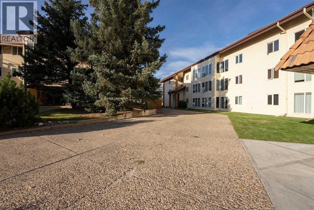 307, 65 Temple Boulevard W