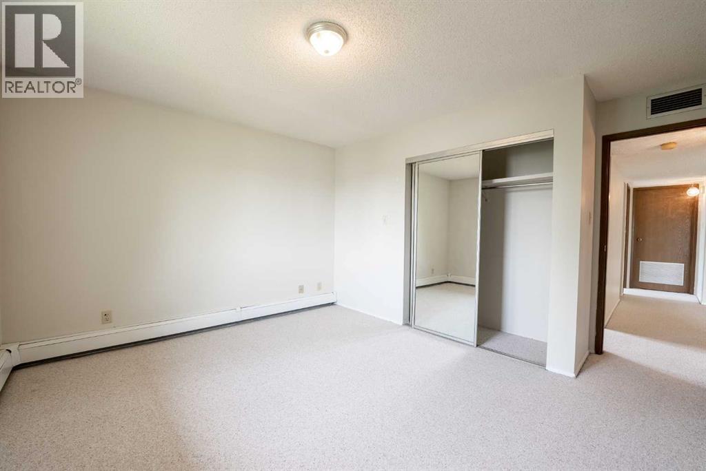 307, 65 Temple Boulevard W