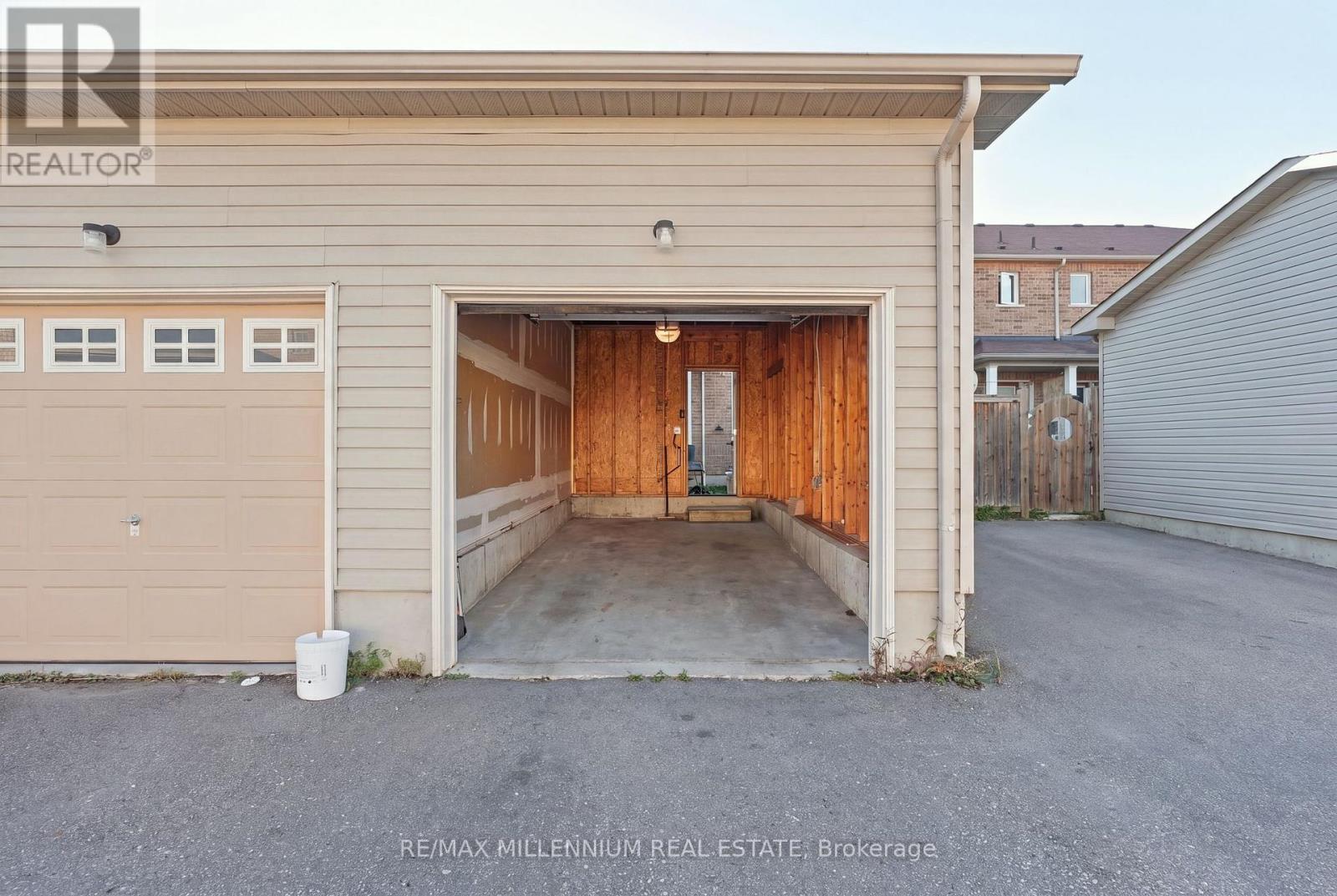 2557 Canadian Street, Pickering, Ontario  L1X 0C7 - Photo 43 - E14102690
