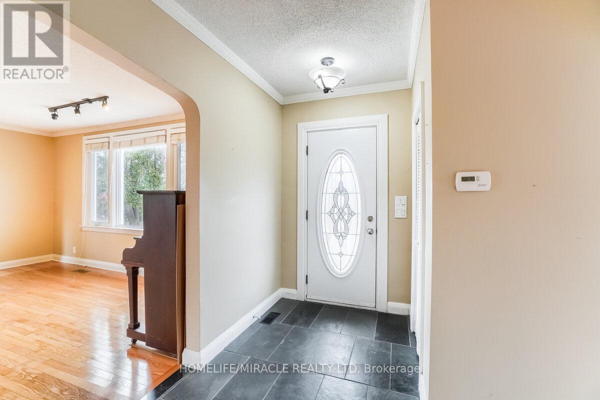 520 Gillmoss Road, Pickering, Ontario  L1W 3J4 - Photo 6 - E14102766