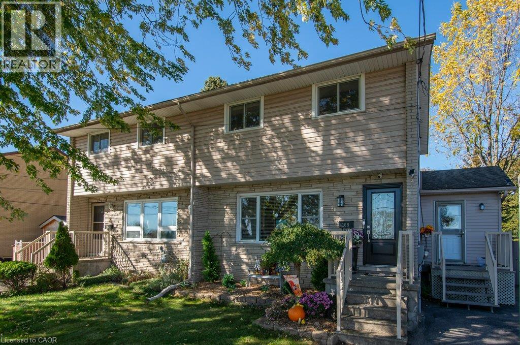 169 Schweitzer Street, Kitchener, Ontario  N2K 1C3 - Photo 2 - 40872957
