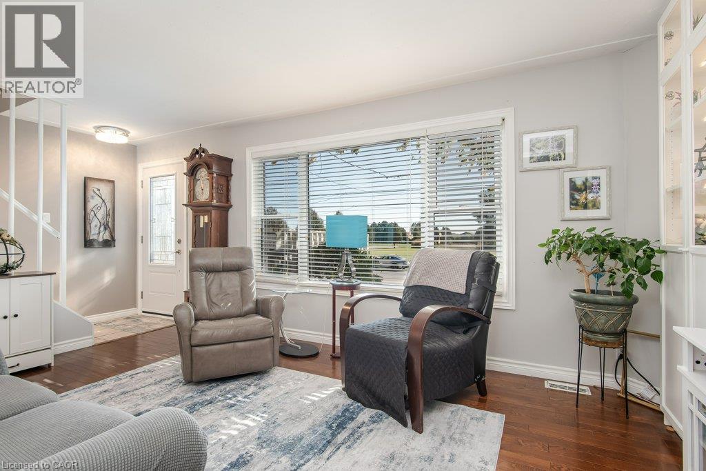 169 Schweitzer Street, Kitchener, Ontario  N2K 1C3 - Photo 4 - 40872957